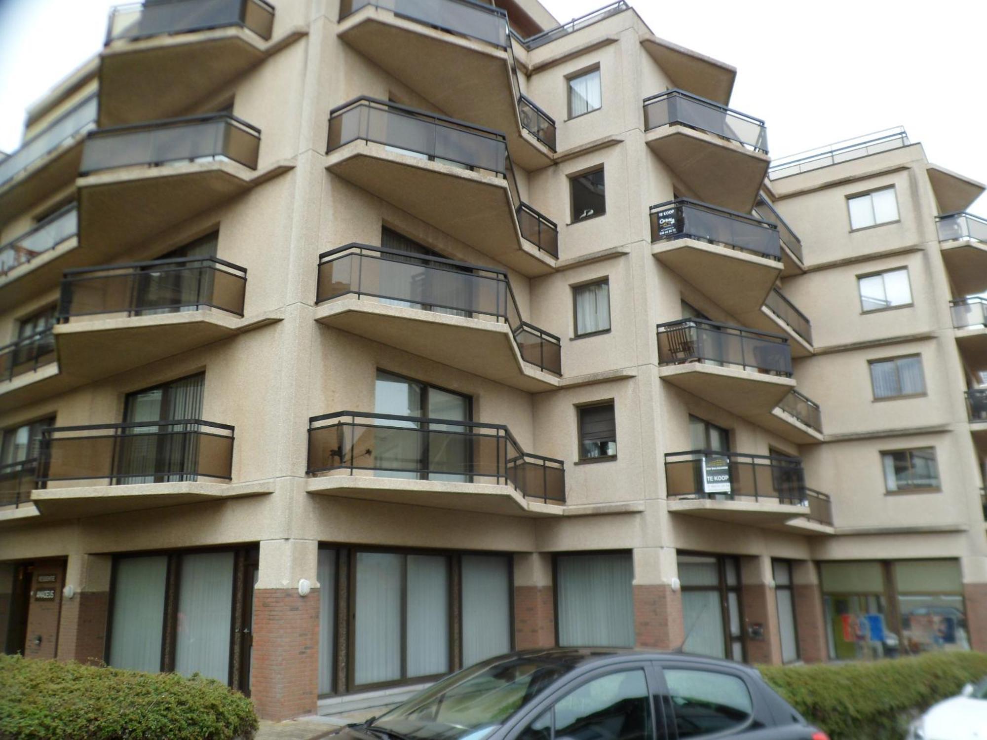 Appartement Residentie Amadeus Met Garage Sint-Idesbald Eksteriør bilde